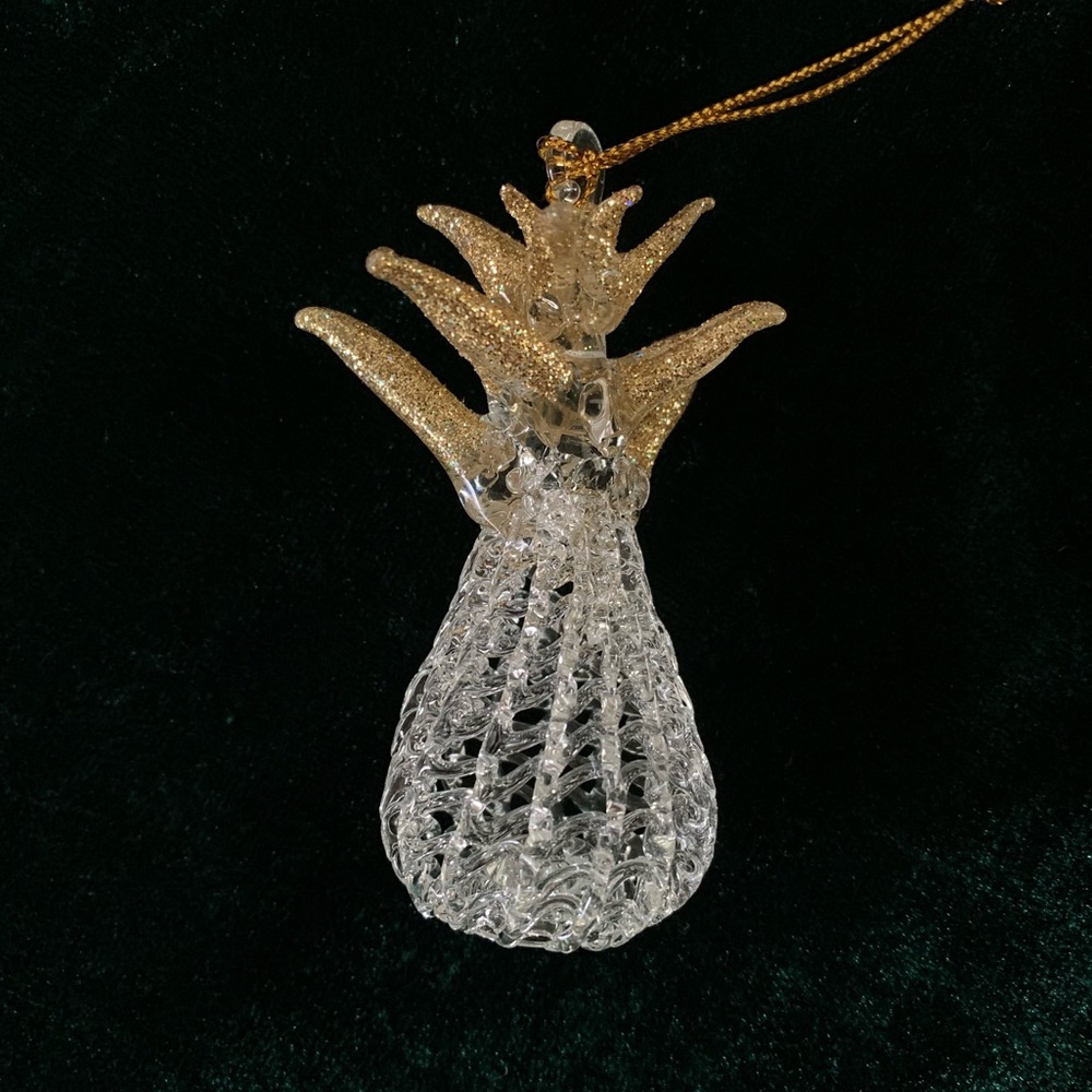 Handspun Glass Pineapple Ornament (Clear and Gold)